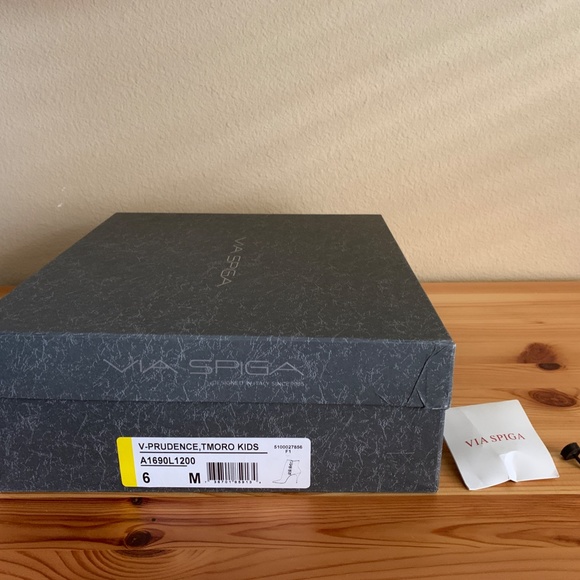 Via Spiga Suede Pointed Toe Mink Pompoms Ankle Boots US 6 - Picture 11 of 11